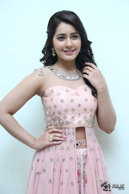 Raashi-Khanna-at-Bengal-Tiger-Movie-Audio-Launch